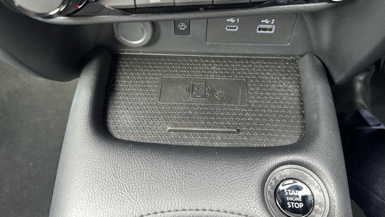 Nissan Juke 1.0 DiG-T N-Connecta 5dr Petrol Hatchback